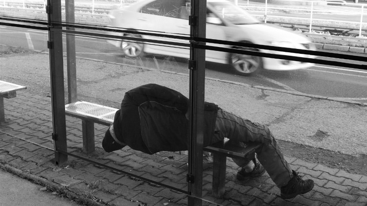 Powiat sztumski: W okresie zimowym bezdomni potrzebują pomocy. Gdzie można ją uzyskać? - 12.10.2017