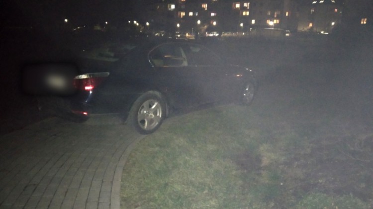 Mistrz (nie tylko) parkowania na Smoluchowskiego w Malborku.