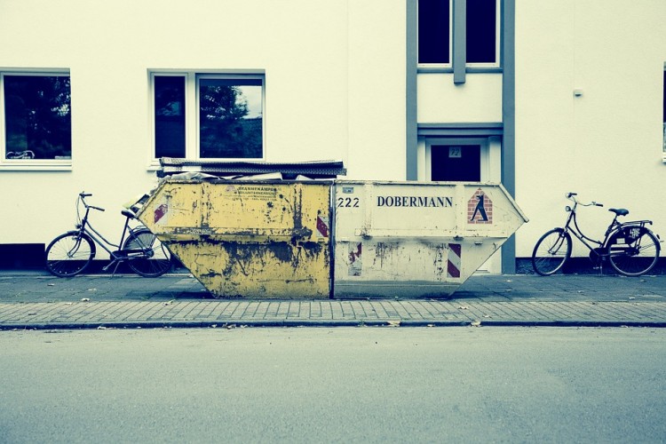 Wywóz odpadów wielkogabarytowych – regularny i na zamówienie